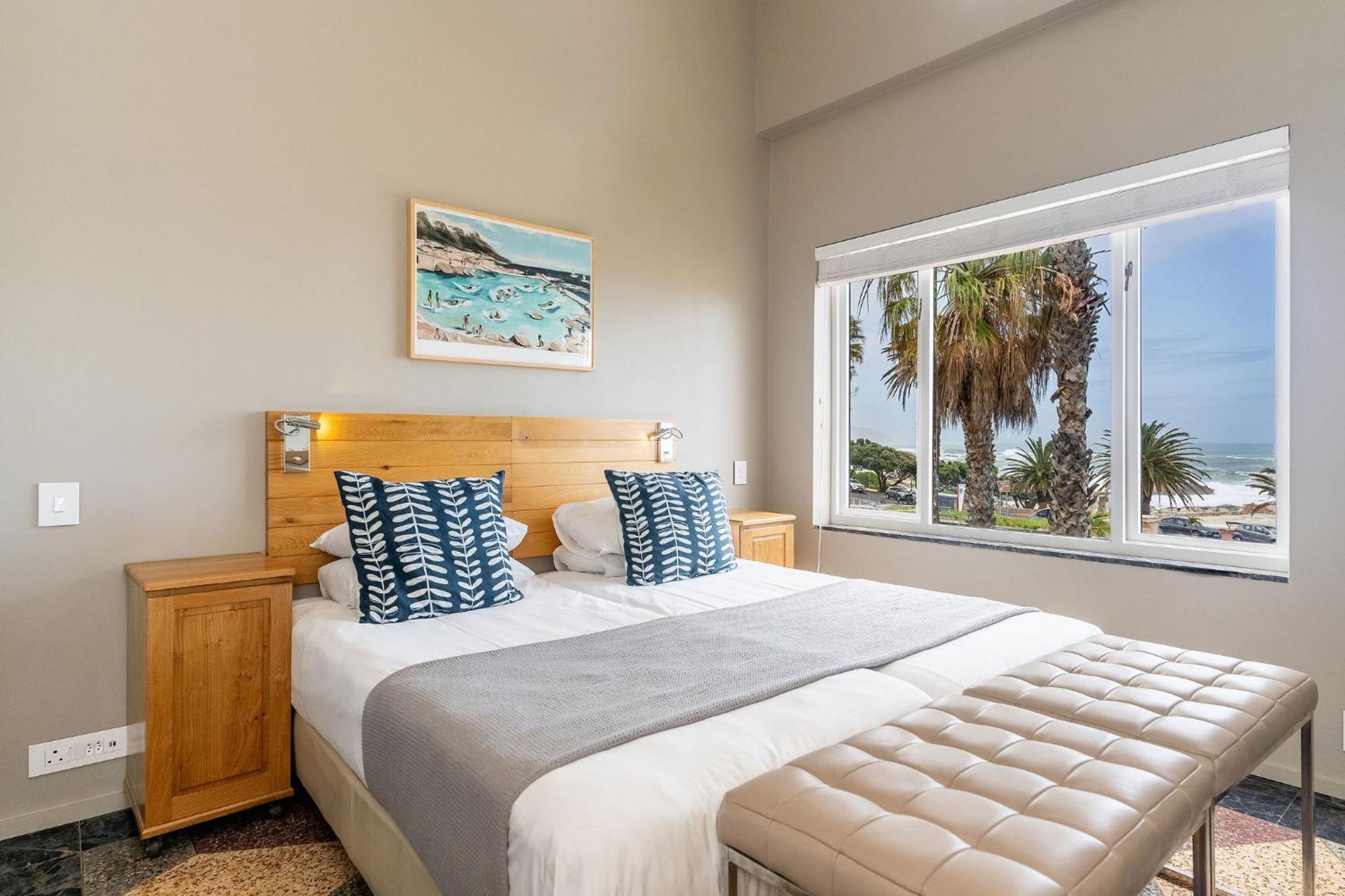 Camps Bay Village - Studios And Apartments 케이프타운 객실 사진