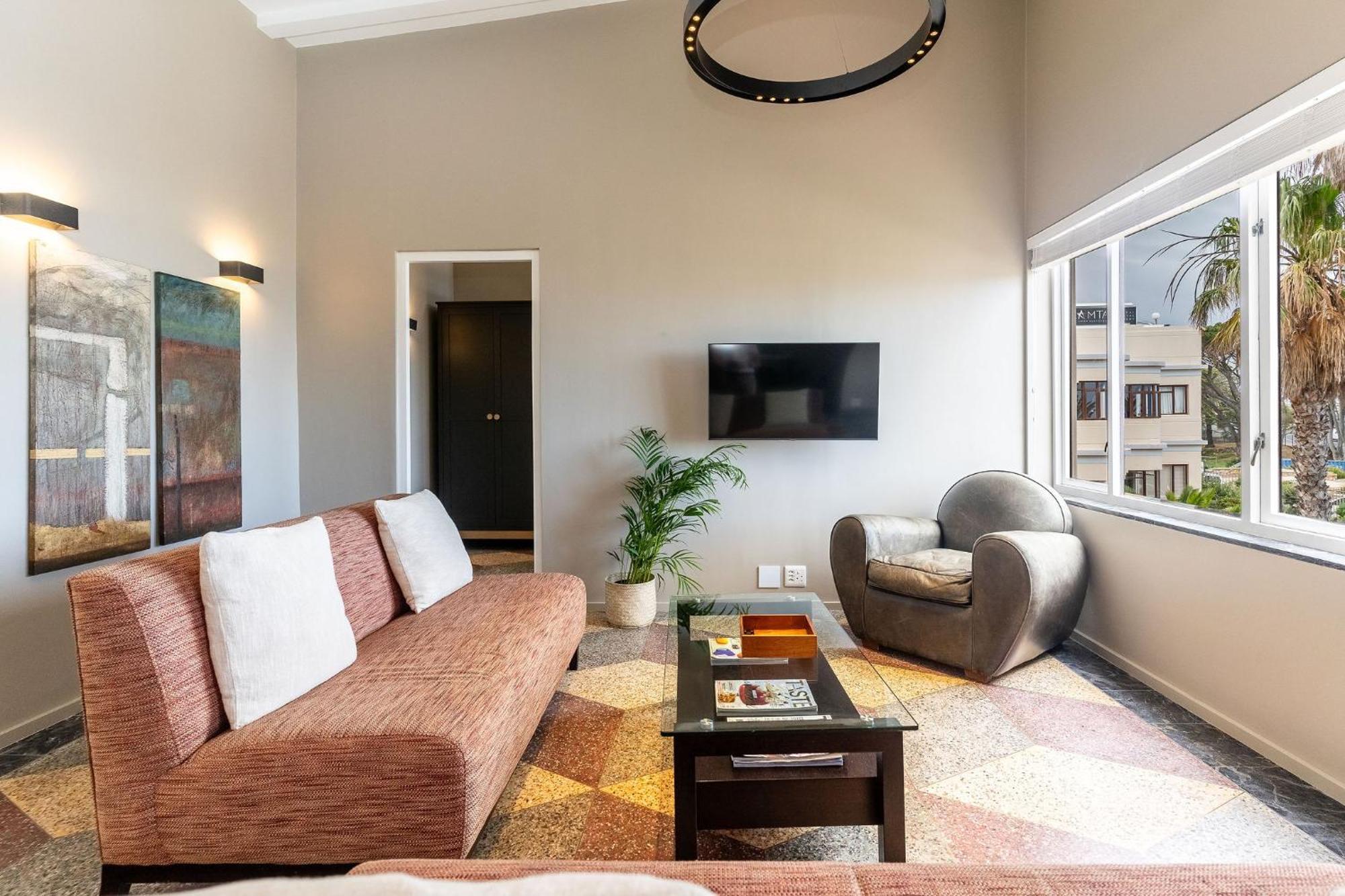 Camps Bay Village - Studios And Apartments 케이프타운 객실 사진