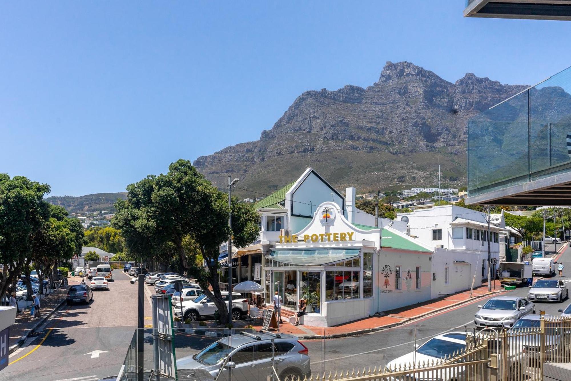 Camps Bay Village - Studios And Apartments 케이프타운 객실 사진