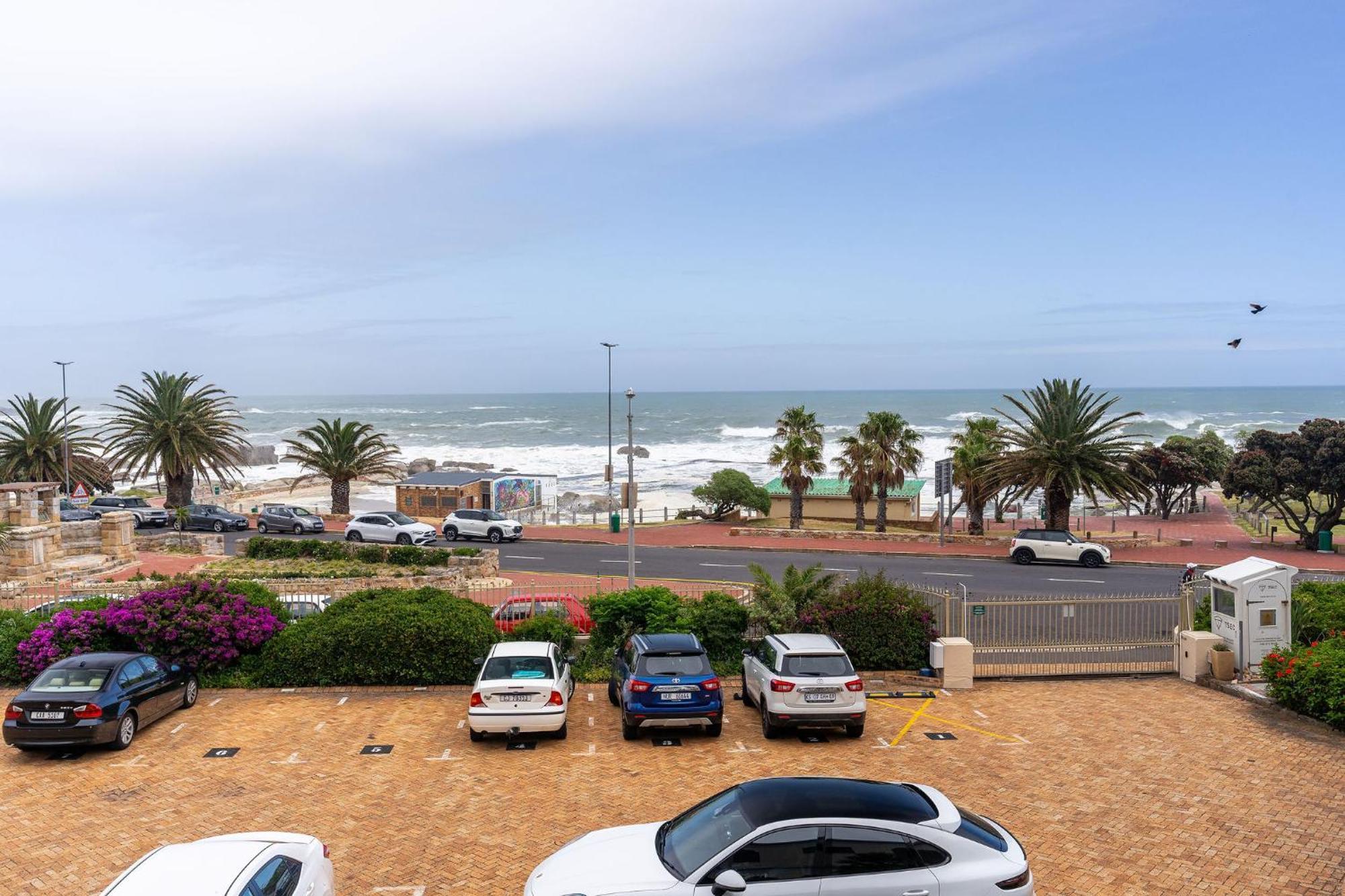 Camps Bay Village - Studios And Apartments 케이프타운 객실 사진