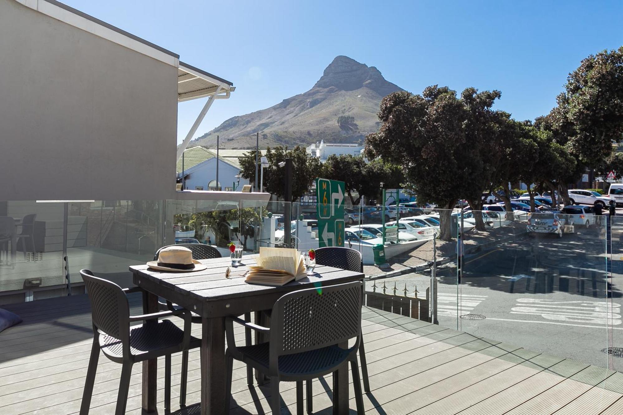 Camps Bay Village - Studios And Apartments 케이프타운 객실 사진
